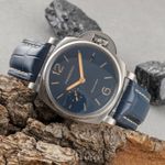 Panerai Luminor Due PAM00927 (Unknown (random serial)) - Blue dial 42 mm Titanium case (2/8)