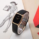 Baume & Mercier Vintage 37061 (1970) - Black dial 28 mm Yellow Gold case (3/8)