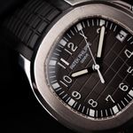 Patek Philippe Aquanaut 5165A-001 (2008) - Bruin wijzerplaat 38mm Staal (4/8)