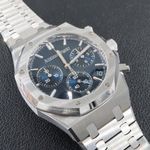 Audemars Piguet Royal Oak Chronograph 26240ST.OO.1320ST.05 (2024) - Blue dial 41 mm Steel case (3/8)