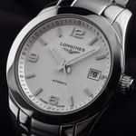 Longines Conquest Classic L2.285.4.76.6 (2025) - White dial 30 mm Steel case (3/7)