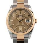 Rolex Datejust 36 126233 (2022) - Champagne wijzerplaat 36mm Staal (1/8)