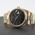 Rolex Day-Date 36 18238 (1997) - Black dial 36 mm Yellow Gold case (4/8)