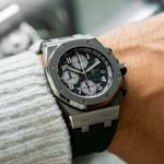 Audemars Piguet Royal Oak Offshore 26238TI.OO.A056CA.01 (2021) - Green dial 42 mm Titanium case (8/8)