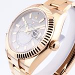 Rolex Sky-Dweller 326935 (2021) - Grey dial 42 mm Rose Gold case (3/8)