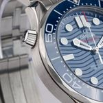 Omega Seamaster Diver 300 M 210.30.42.20.03.001 (2020) - Blue dial 42 mm Steel case (4/7)