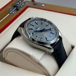 Omega Seamaster Aqua Terra 220.13.41.21.06.001 (2023) - Grey dial 41 mm Steel case (7/8)