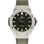 Hublot Classic Fusion 565.NX.8970.LR (2023) - Groen wijzerplaat 38mm Titanium (1/3)