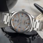 Omega Seamaster Railmaster 220.10.40.20.06.001 (2022) - Grijs wijzerplaat 40mm Staal (2/8)