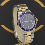 Rolex Submariner Date 16803 (1995) - Blue dial 40 mm Gold/Steel case (3/7)