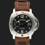 Panerai Luminor Submersible PAM00024 (2017) - Black dial 44 mm Steel case (3/8)