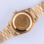 Rolex Lady-Datejust 69178 (1988) - Blue dial 26 mm Yellow Gold case (7/8)