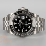 Rolex GMT-Master II 126710GRNR (2025) - Black dial 40 mm Steel case (2/6)