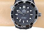 Omega Seamaster Diver 300 M 210.92.44.20.01.001 (2024) - Zwart wijzerplaat 44mm Keramiek (2/8)