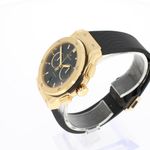 Hublot Classic Fusion Chronograph 541.VX.1130.RX (2025) - Black dial 42 mm Yellow Gold case (2/4)