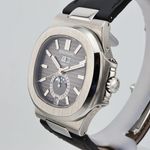 Patek Philippe Nautilus 5726A-001 - (3/8)