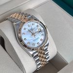 Rolex Datejust 36 126233 (2025) - Pearl dial 36 mm Gold/Steel case (3/6)