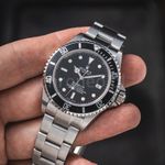 Rolex Sea-Dweller 4000 16600 (2006) - Black dial 40 mm Steel case (2/8)