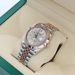 Rolex Datejust 41 126301 (2022) - 41 mm Gold/Steel case (2/6)