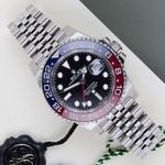 Rolex GMT-Master II 126710BLRO (2025) - Black dial 40 mm Steel case (1/8)