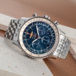 Breitling Navitimer AB012721/C889 (2014) - Blue dial 46 mm Steel case (2/8)