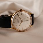 Patek Philippe Calatrava 3425 (1963) - White dial 33 mm Yellow Gold case (4/8)