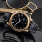 Glashütte Original Navigator 39-42-07-11-04 (Unknown (random serial)) - Black dial 39 mm Yellow Gold case (2/8)