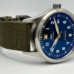 IWC Pilot IW326805 (2022) - Black dial 39 mm Steel case (9/10)