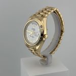 Rolex Day-Date II 218238 (2009) - White dial 41 mm Yellow Gold case (3/8)