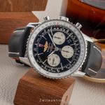 Breitling Navitimer 01 AB0120 (2011) - Black dial 43 mm Steel case (2/8)