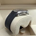 H. Moser & Cie. Pioneer 3200-1207 - (4/7)