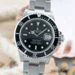 Rolex Submariner Date 16610T (2005) - Zwart wijzerplaat 40mm Staal (3/8)