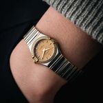 Omega Constellation Quartz 895.1201 (1995) - Champagne dial 25 mm Gold/Steel case (2/8)