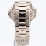 Patek Philippe Nautilus 5811/1G-001 (2022) - Blue dial 41 mm White Gold case (6/8)