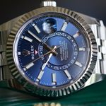 Rolex Sky-Dweller 326934 (Onbekend (willekeurig serienummer)) - Blauw wijzerplaat 42mm Staal (2/5)