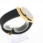 Hublot Classic Fusion Chronograph 541.VX.1130.RX (2025) - Black dial 42 mm Yellow Gold case (3/4)