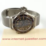 Omega Seamaster Diver 300 M 210.90.42.20.01.001 (2024) - Bruin wijzerplaat 42mm Titanium (5/8)