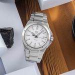 IWC Ingenieur Automatic IW323904 (Onbekend (willekeurig serienummer)) - Zilver wijzerplaat 40mm Staal (1/8)