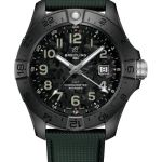 Breitling Avenger S32320101B1X1 (2026) - Zwart wijzerplaat 44mm Keramiek (1/1)