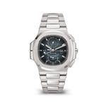 Patek Philippe Nautilus 5990/1A-011 (2025) - Blauw wijzerplaat 41mm Staal (1/1)