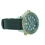 Omega Seamaster Diver 300 M 210.22.42.20.01.002 (2025) - Black dial 42 mm Steel case (2/4)