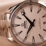 Omega Seamaster Aqua Terra 220.10.38.20.02.001 (2018) - White dial 38 mm Steel case (3/8)