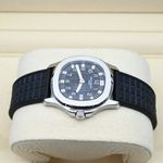 Patek Philippe Aquanaut 4960 (Unknown (random serial)) - Black dial 30 mm Steel case (3/5)