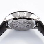 Ulysse Nardin Dual Time 243-20/42 (2025) - Black dial 43 mm Steel case (6/8)