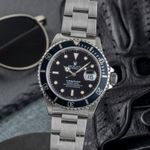 Rolex Submariner Date 16610 (1991) - Black dial 40 mm Steel case (1/8)