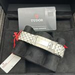 Tudor Black Bay Chrono 79360N (2025) - Black dial 41 mm Steel case (5/6)