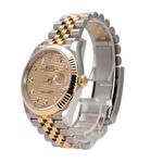 Rolex Datejust 36 126233 (2022) - Champagne wijzerplaat 36mm Staal (3/8)