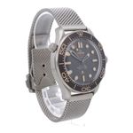 Omega Seamaster Diver 300 M 210.90.42.20.01.001 (2026) - Brown dial 42 mm Titanium case (7/7)