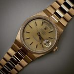 Rolex Day-Date Oysterquartz 19018 (1986) - Gold dial 36 mm Yellow Gold case (2/4)