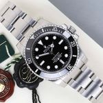 Rolex Submariner No Date 114060 (2014) - Black dial 40 mm Steel case (1/8)